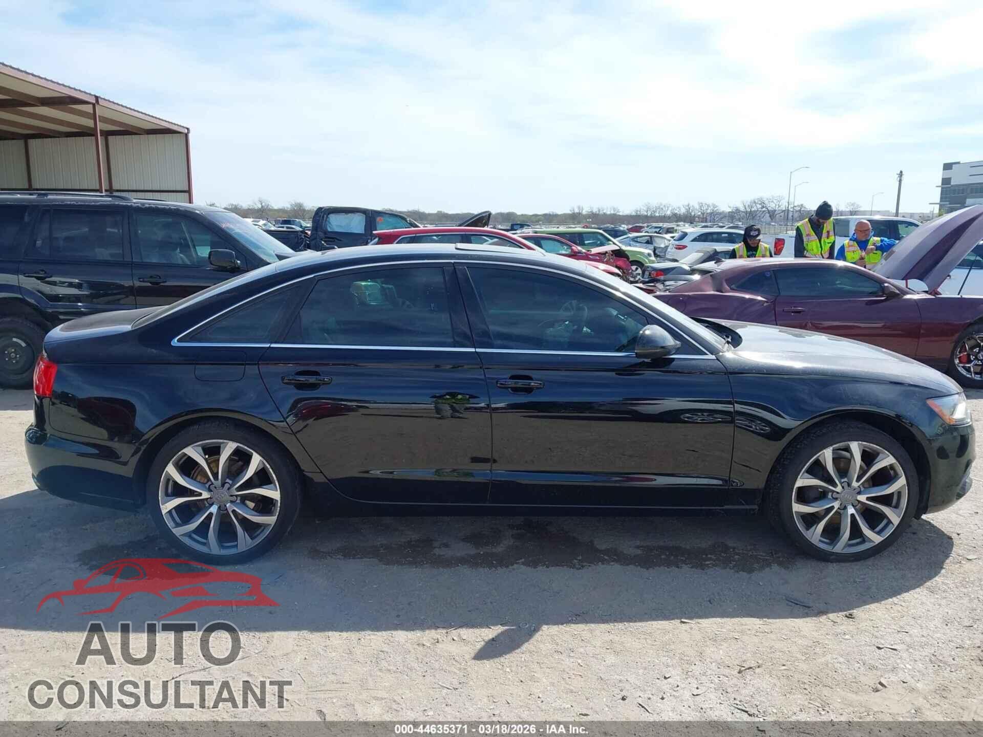 AUDI A6 2013 - WAUDFAFC8DN156039