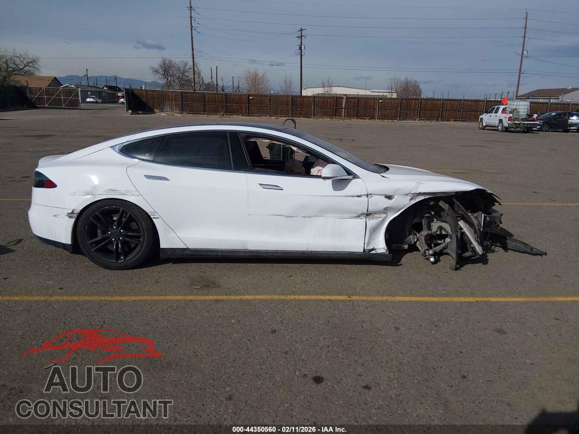 TESLA MODEL S 2015 - 5YJSA1E2XFF117939