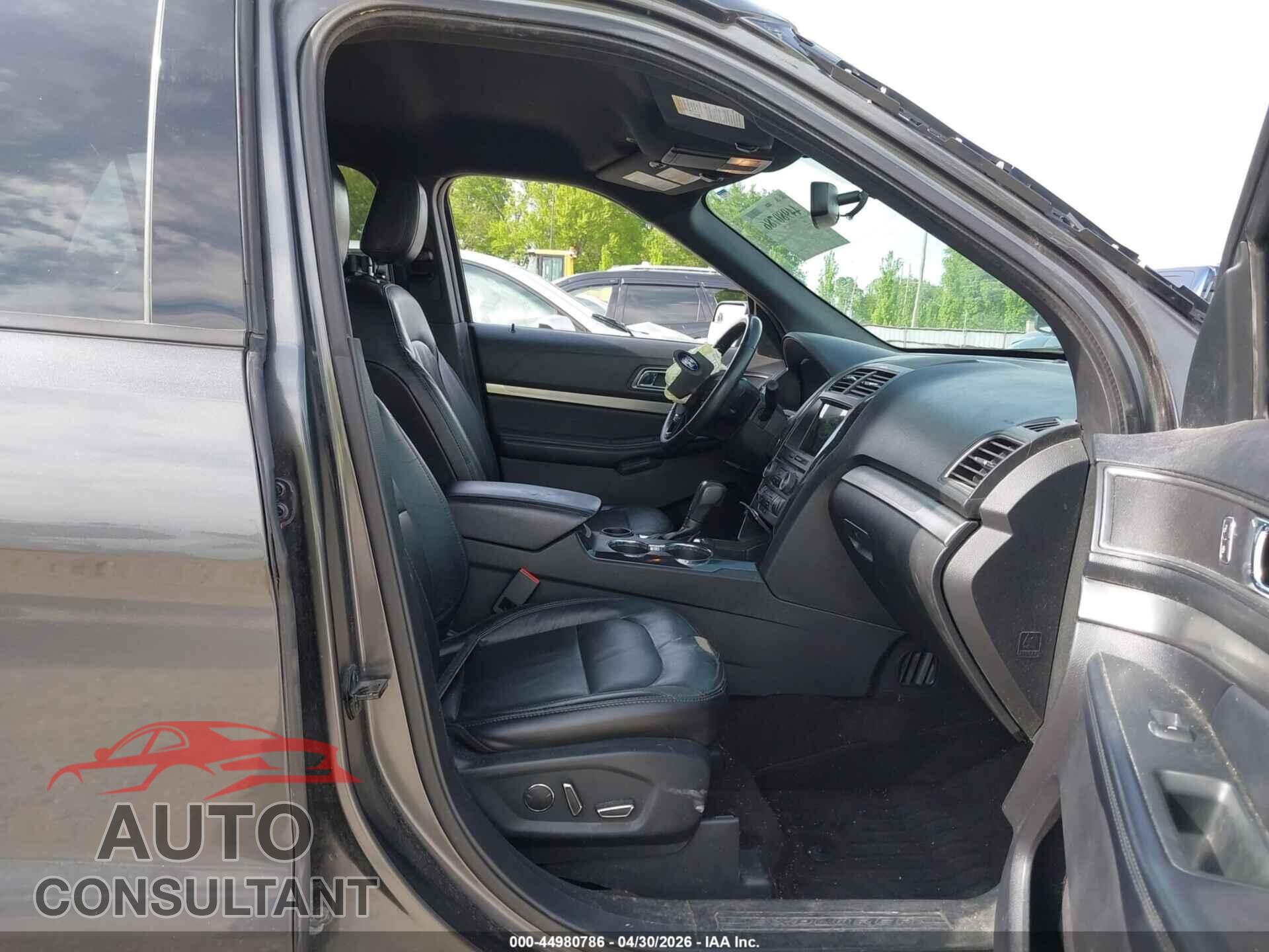 FORD EXPLORER 2018 - 1FM5K7D84JGB52196