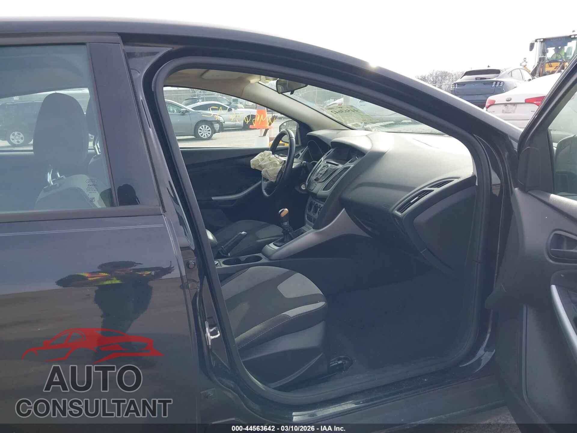 FORD FOCUS 2012 - 1FAHP3K29CL362433