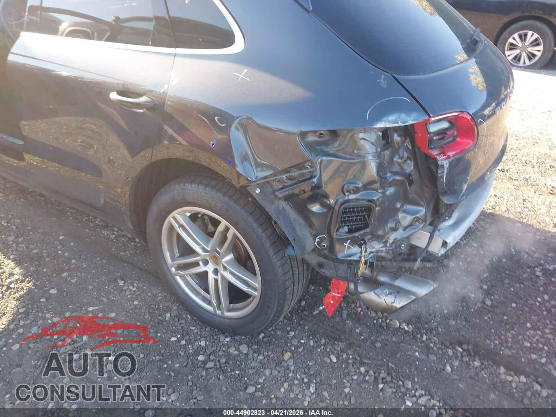 PORSCHE MACAN 2018 - WP1AB2A57JLB31011