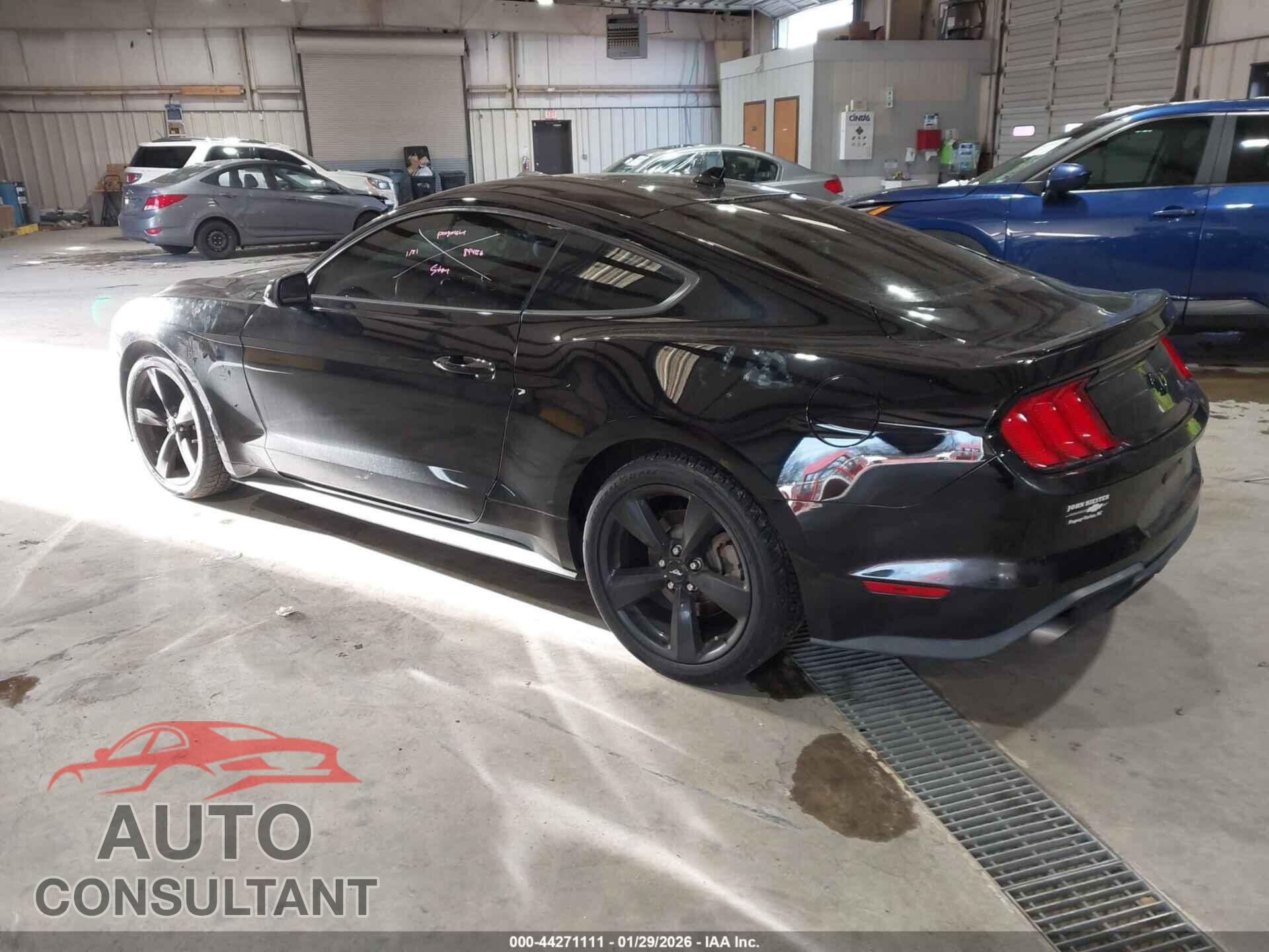 FORD MUSTANG 2021 - 1FA6P8TH4M5116872