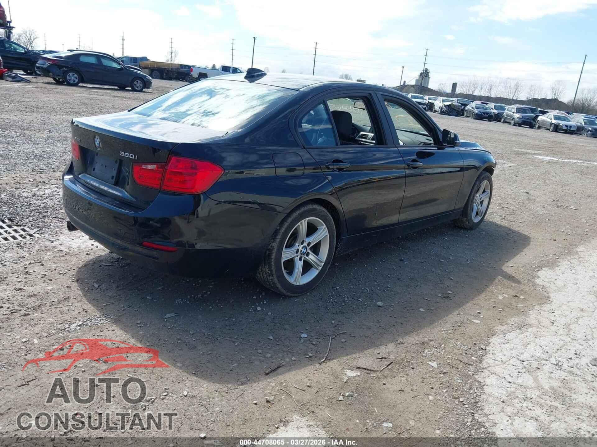 BMW 320I 2015 - WBA3C3C57FP664953