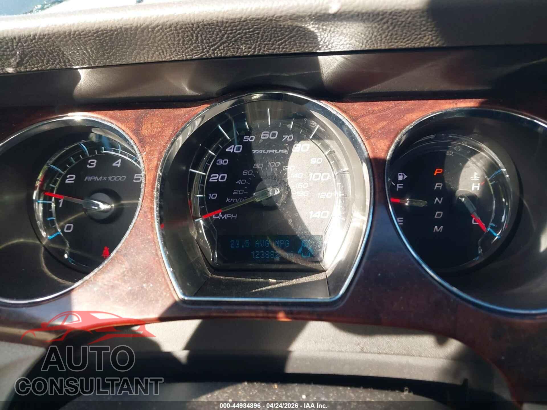 FORD TAURUS 2011 - 1FAHP2EW8BG102945