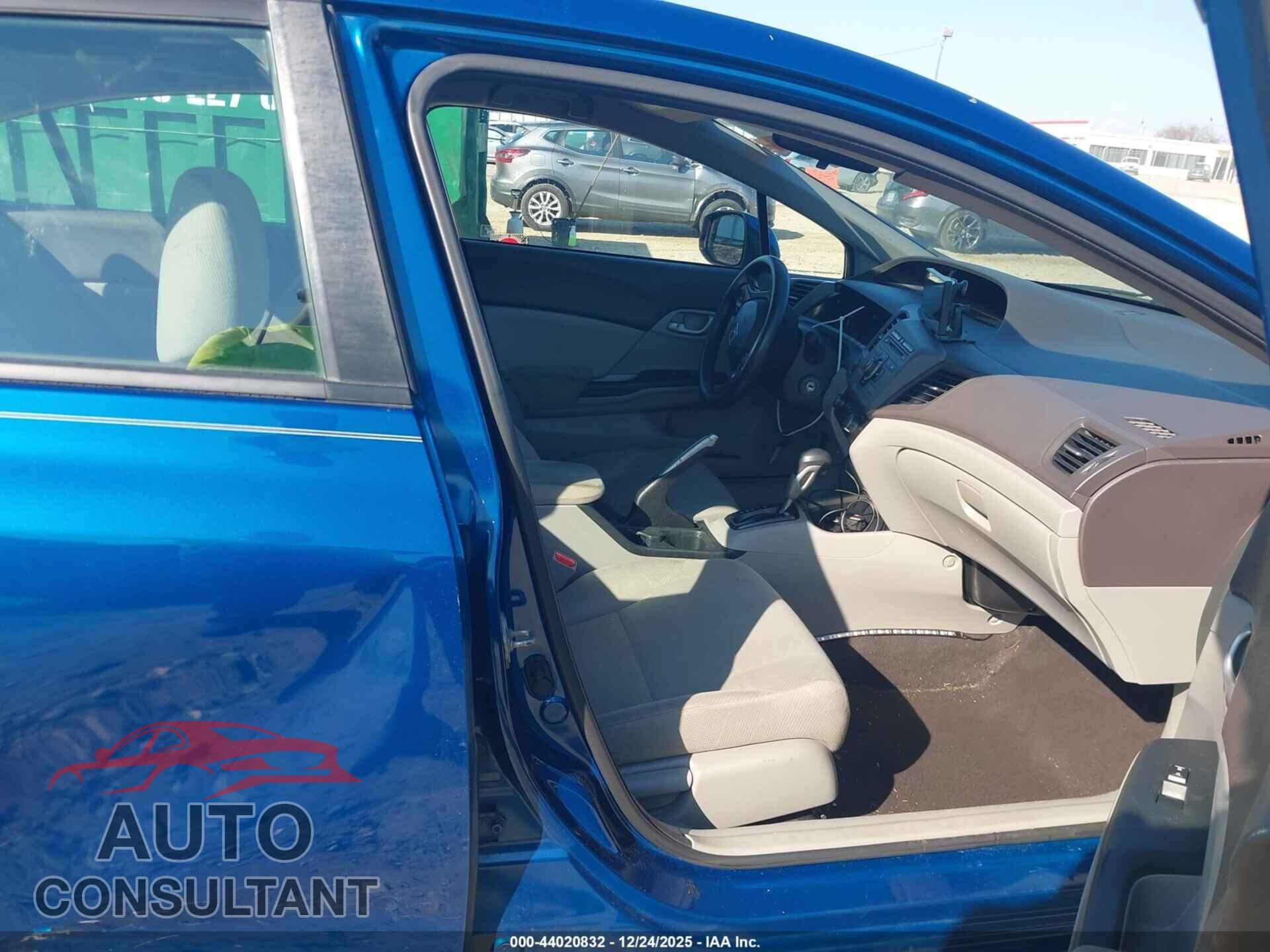 HONDA CIVIC 2012 - 2HGFB2F55CH561122