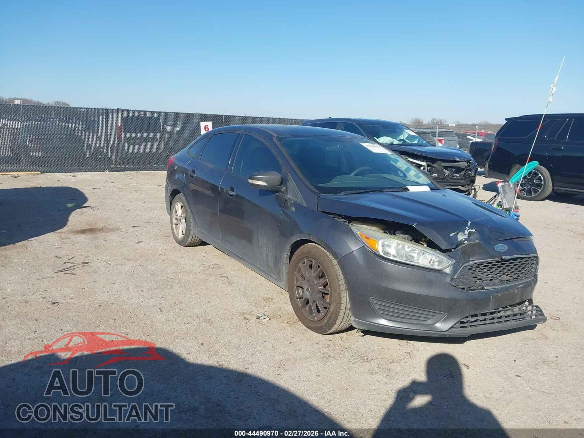FORD FOCUS 2015 - 1FADP3F28FL323491