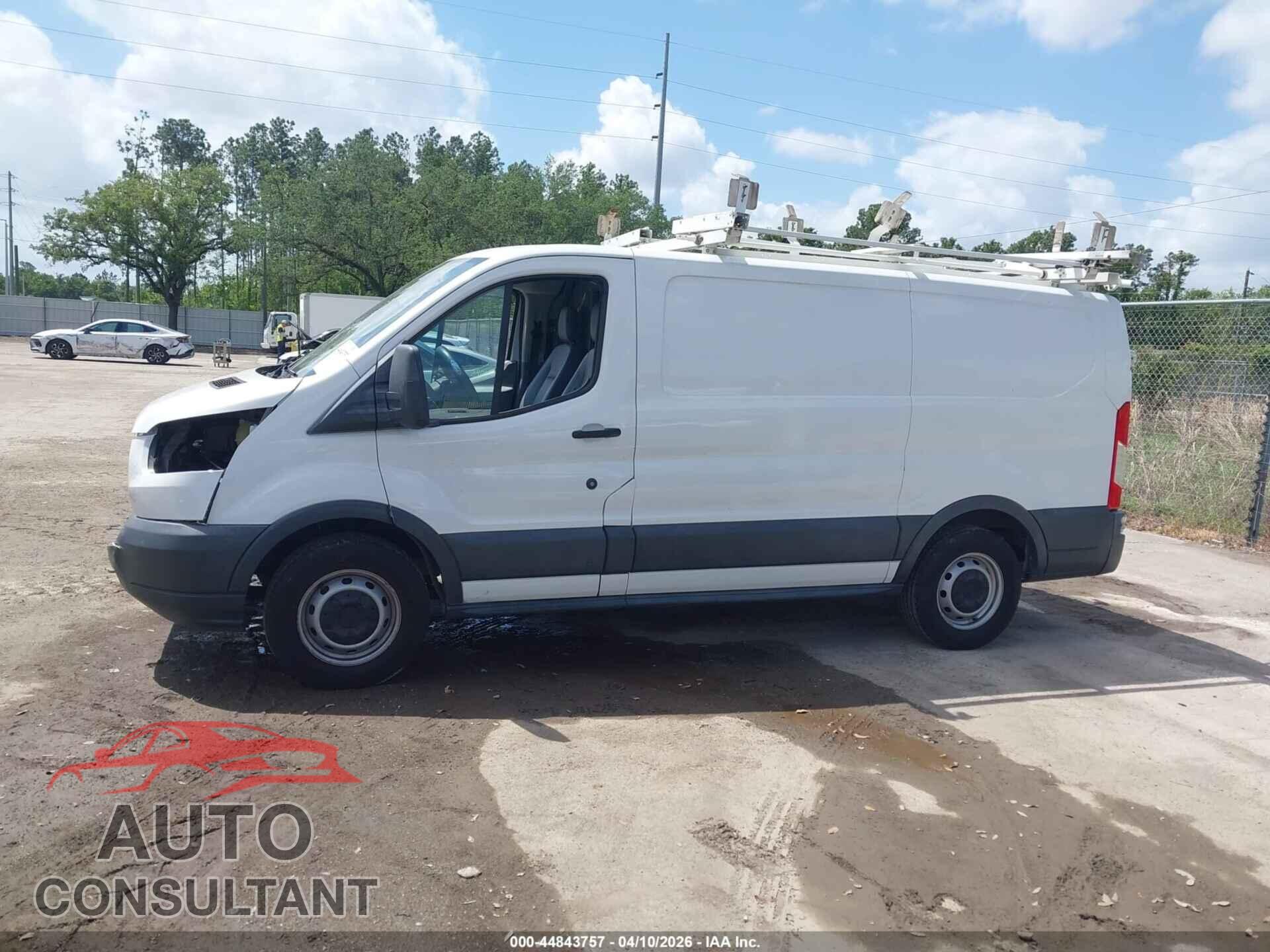 FORD TRANSIT-150 2018 - 1FTYE1YM5JKA51615