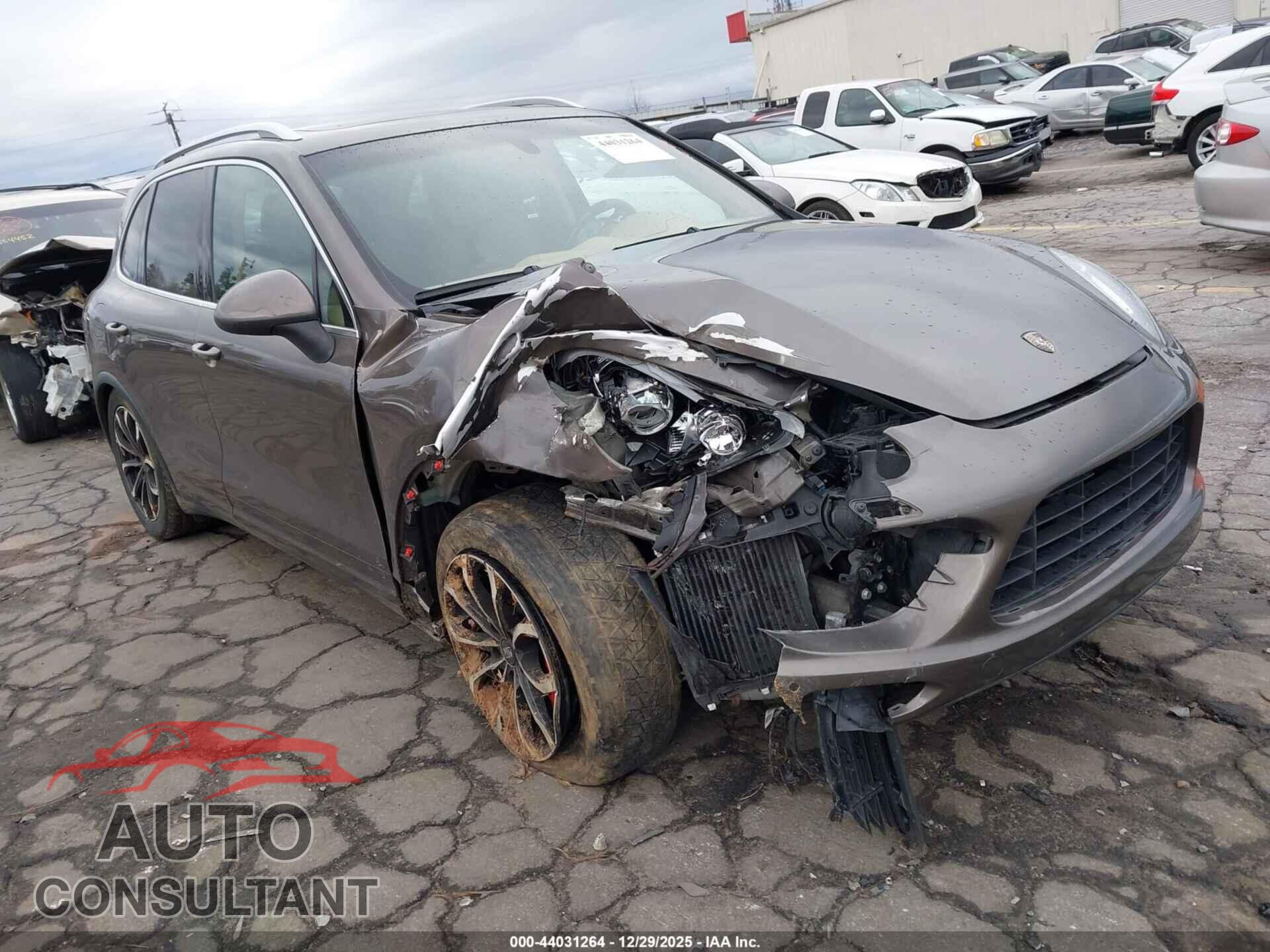 PORSCHE CAYENNE 2013 - WP1AC2A21DLA90690