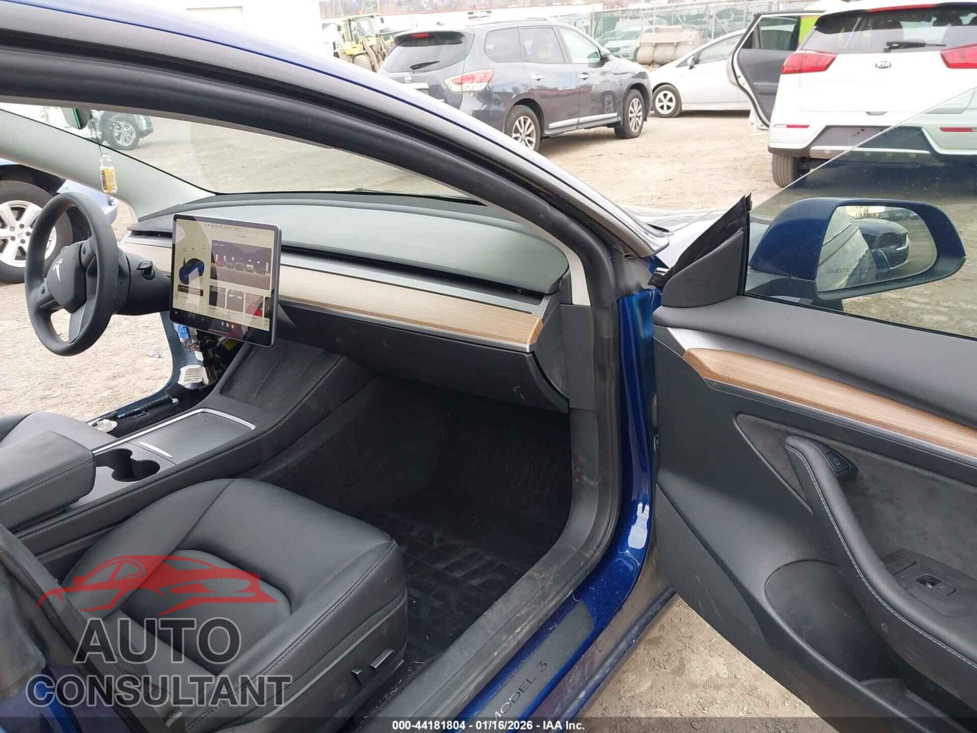 TESLA MODEL 3 2023 - 5YJ3E1EA3PF545773