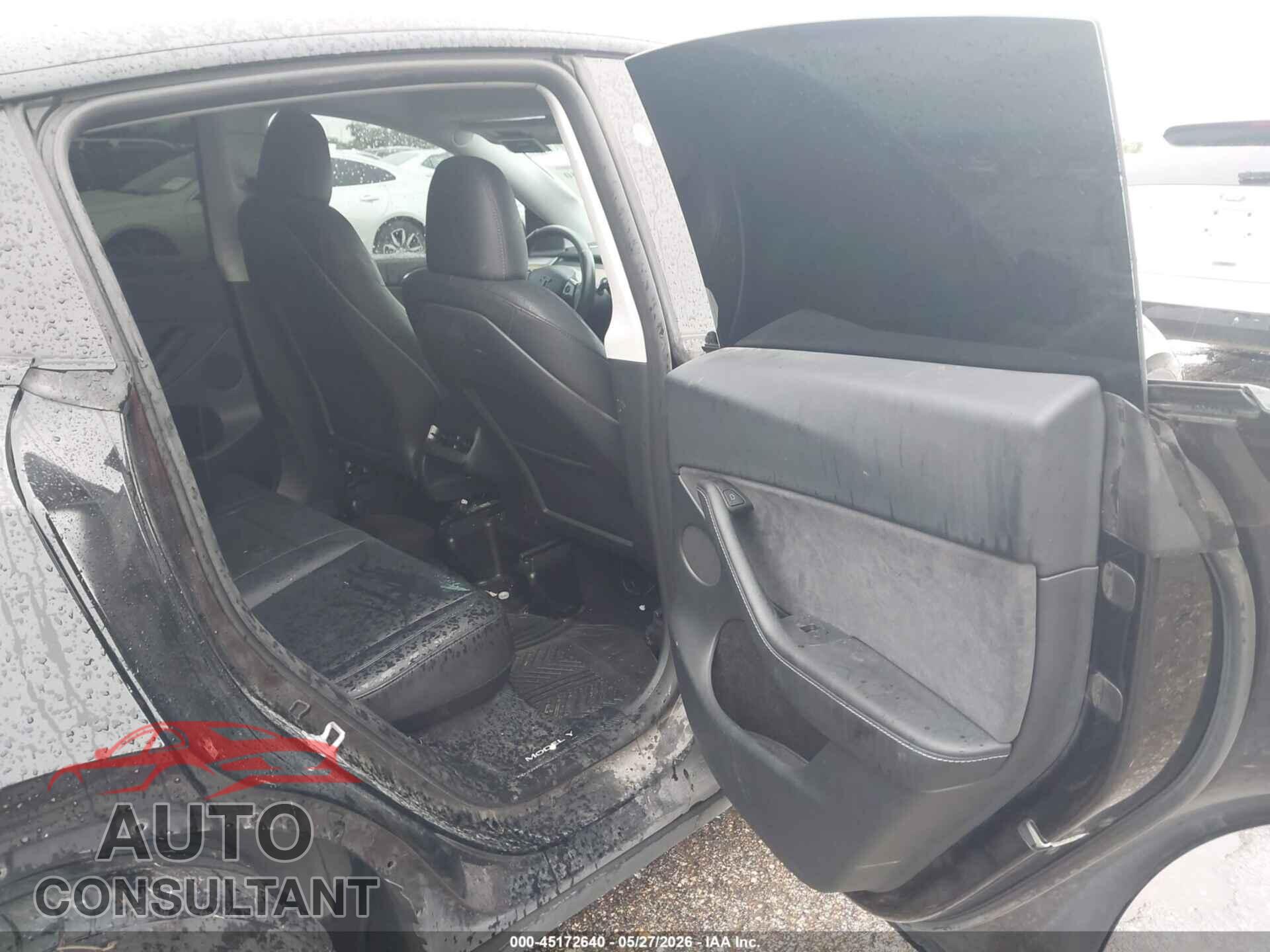 TESLA MODEL Y 2024 - 7SAYGDED7RF018529
