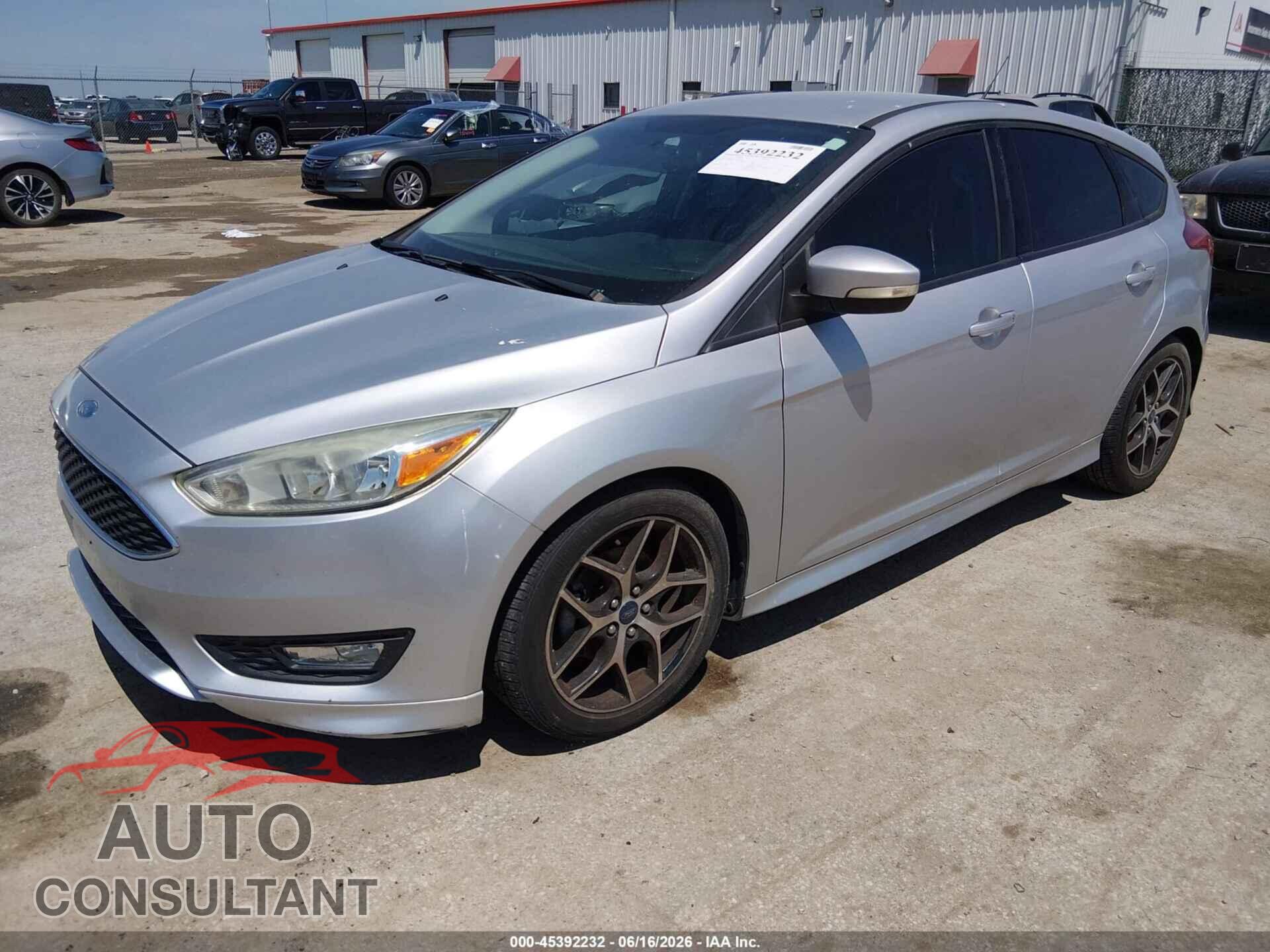 FORD FOCUS 2015 - 1FADP3K26FL358309