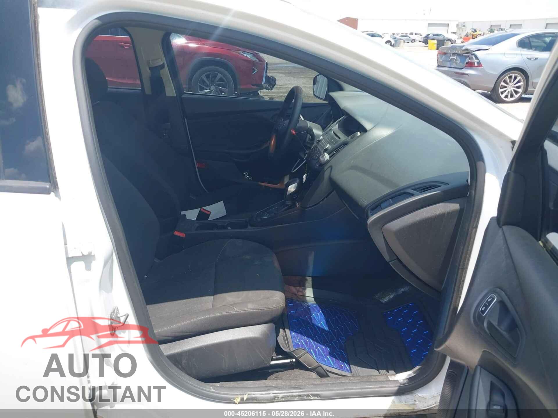 FORD FOCUS 2017 - 1FADP3E24HL262340