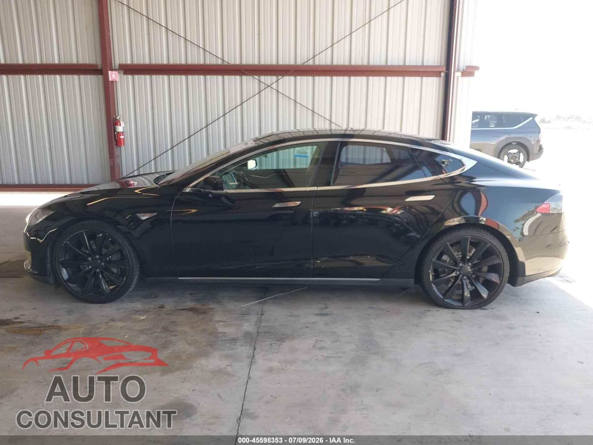 TESLA MODEL S 2013 - 5YJSA1CGXDFP12933