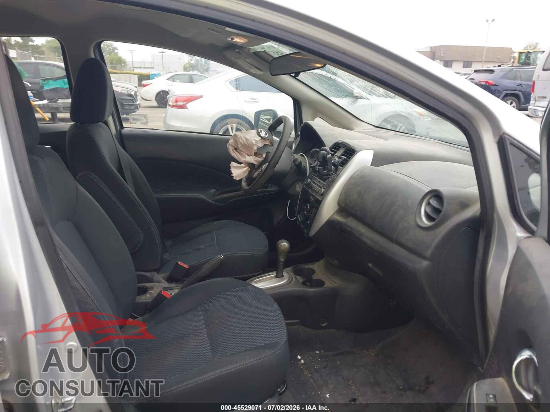 NISSAN VERSA NOTE 2015 - 3N1CE2CP1FL404975