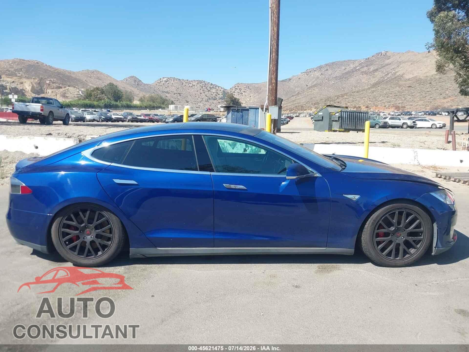 TESLA MODEL S 2015 - 5YJSA1E4XFF102181