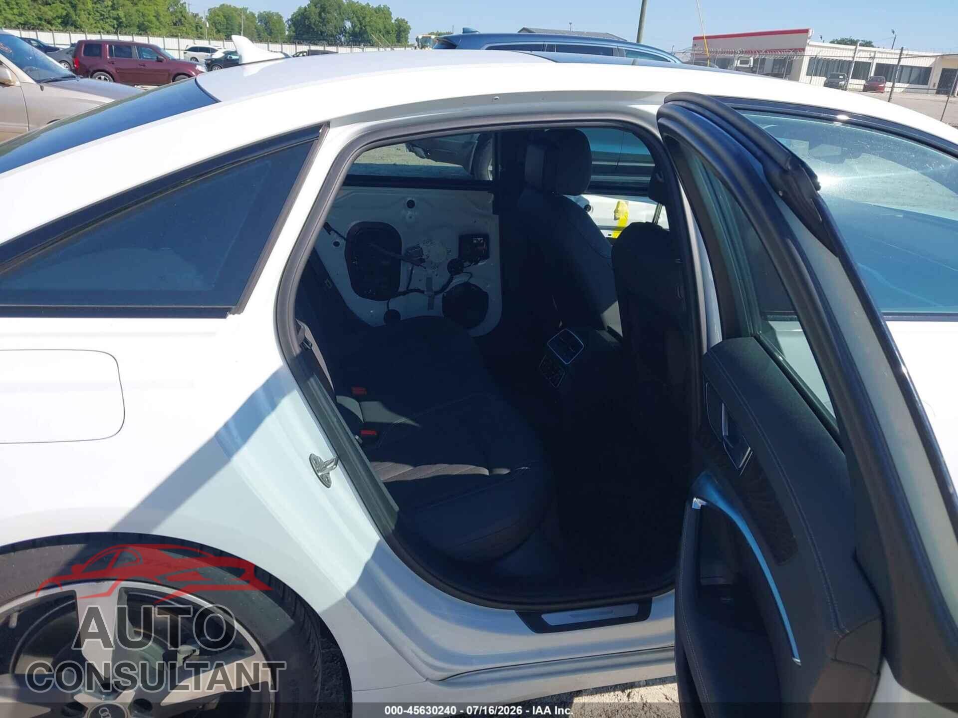 AUDI A6 2021 - WAUL2AF28MN046686