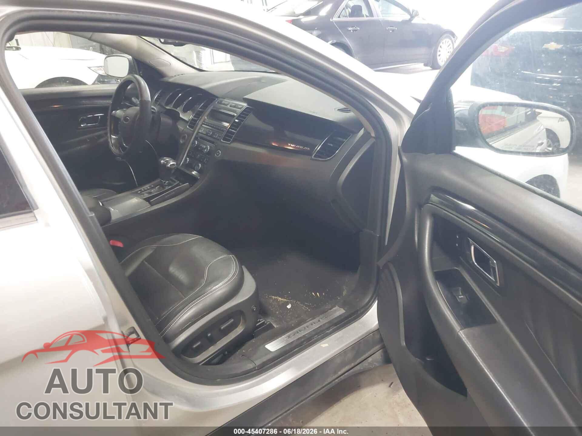 FORD TAURUS 2010 - 1FAHP2FW0AG136696