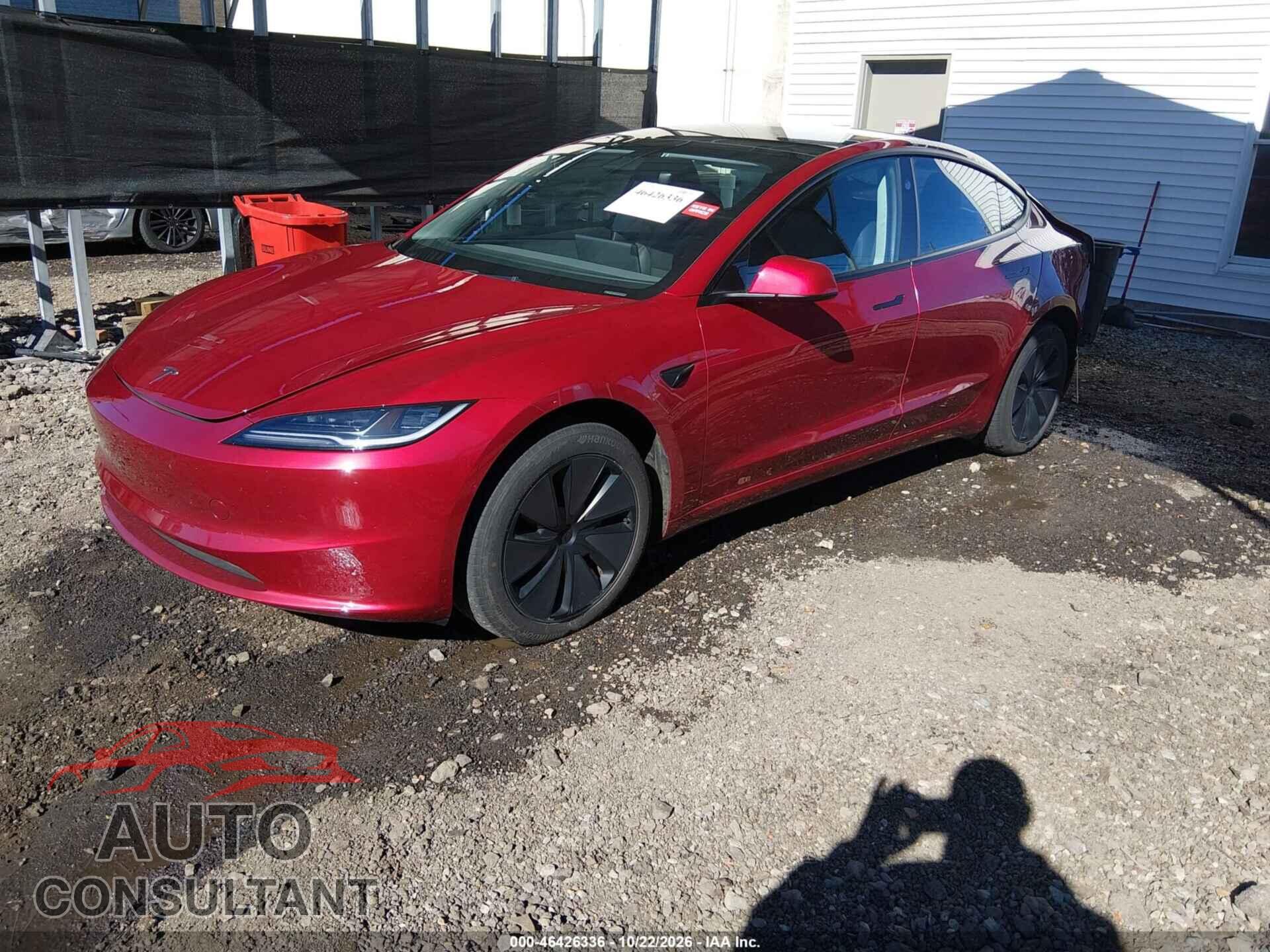 TESLA MODEL 3 2024 - 5YJ3E1EA5RF833541