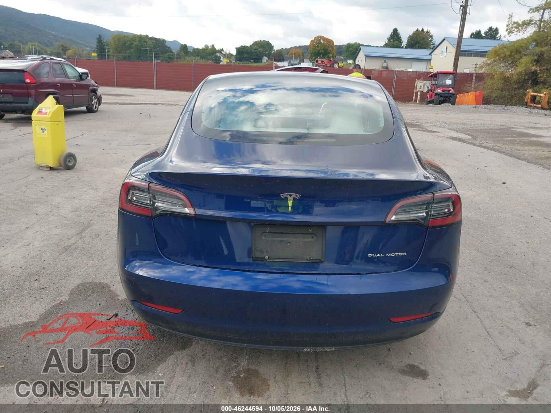 TESLA MODEL 3 2022 - 5YJ3E1EB2NF102097