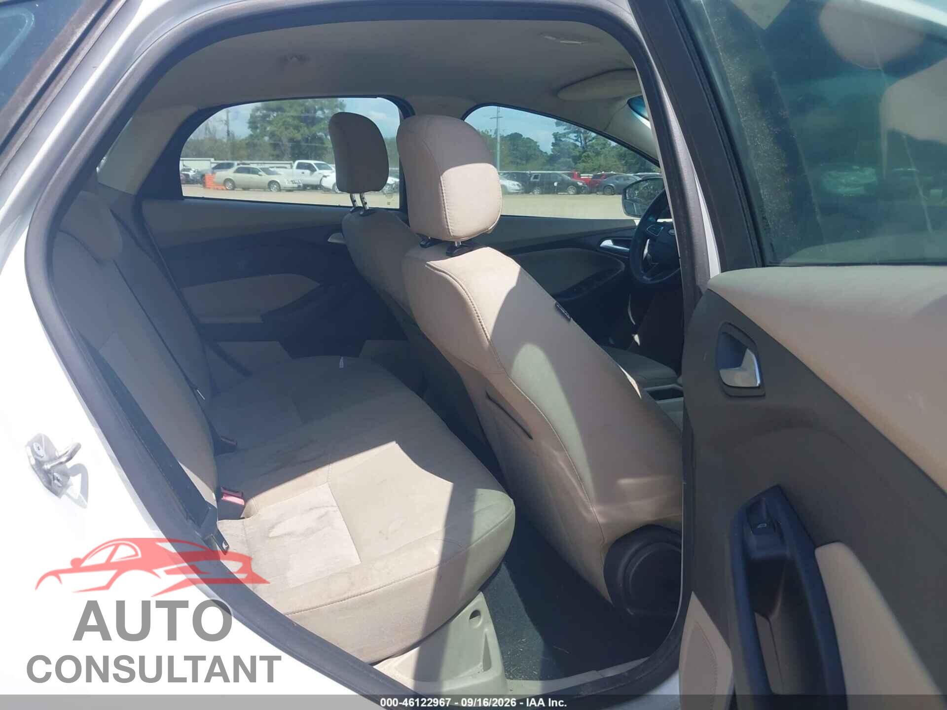 FORD FOCUS 2016 - 1FADP3F25GL267432