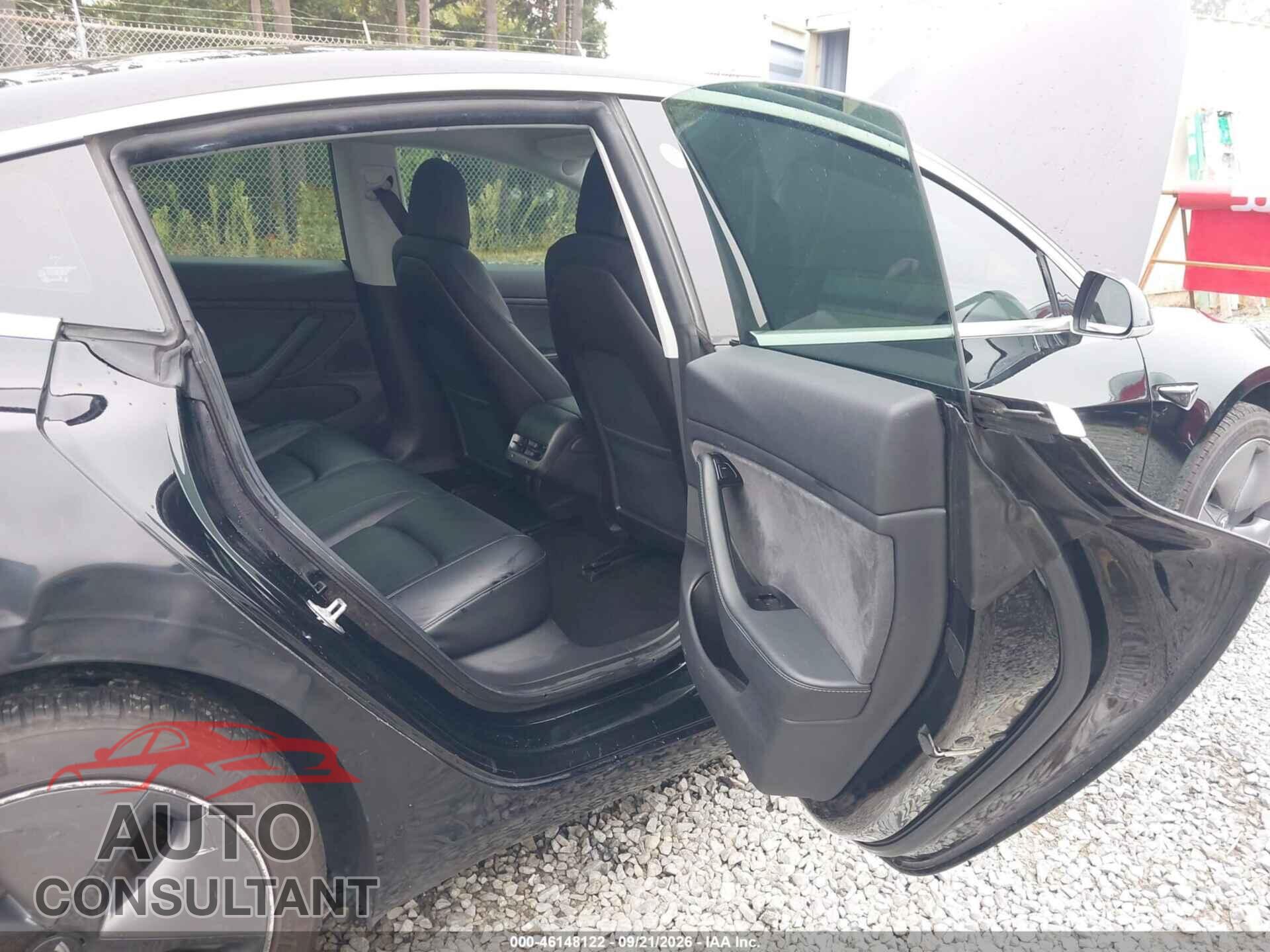 TESLA MODEL 3 2019 - 5YJ3E1EA7KF395854