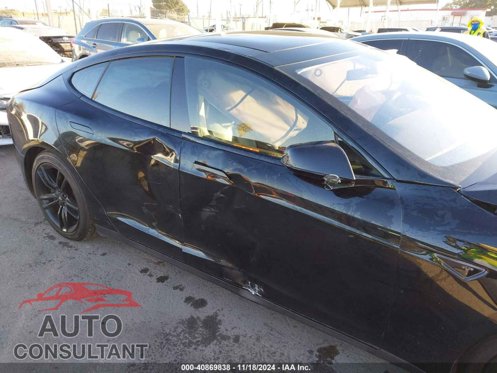 TESLA MODEL S 2013 - 5YJSA1AC3DFP10599