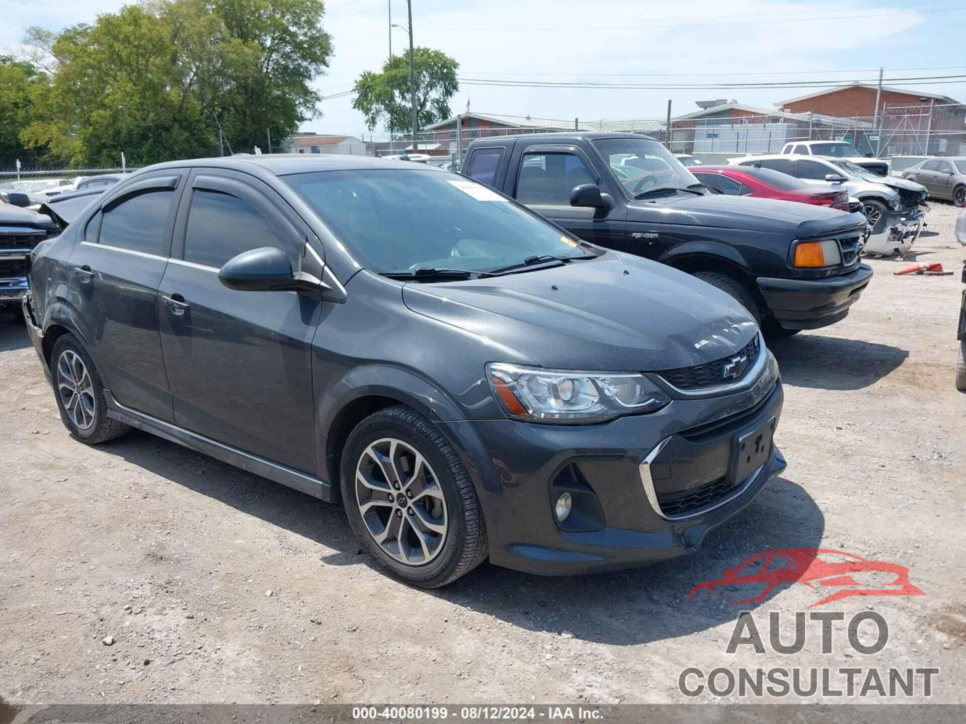 CHEVROLET SONIC 2018 - 1G1JD5SH6J4129260