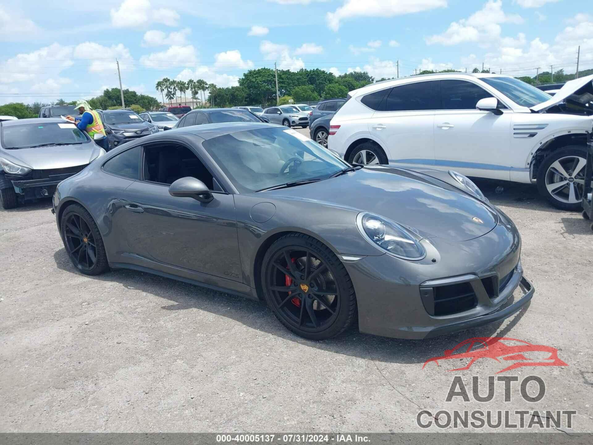 PORSCHE 911 2018 - WP0AB2A96JS122830