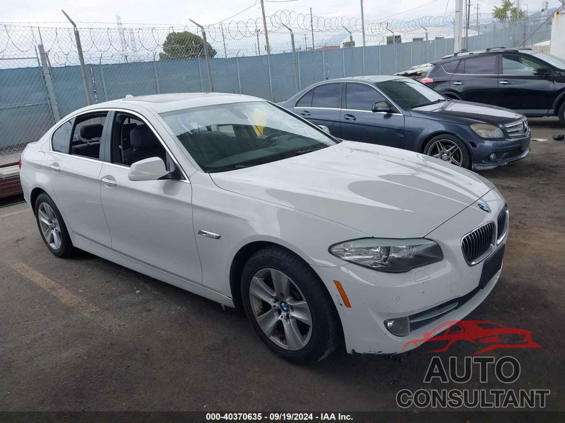 BMW 528I 2011 - WBAFR1C50BC743043