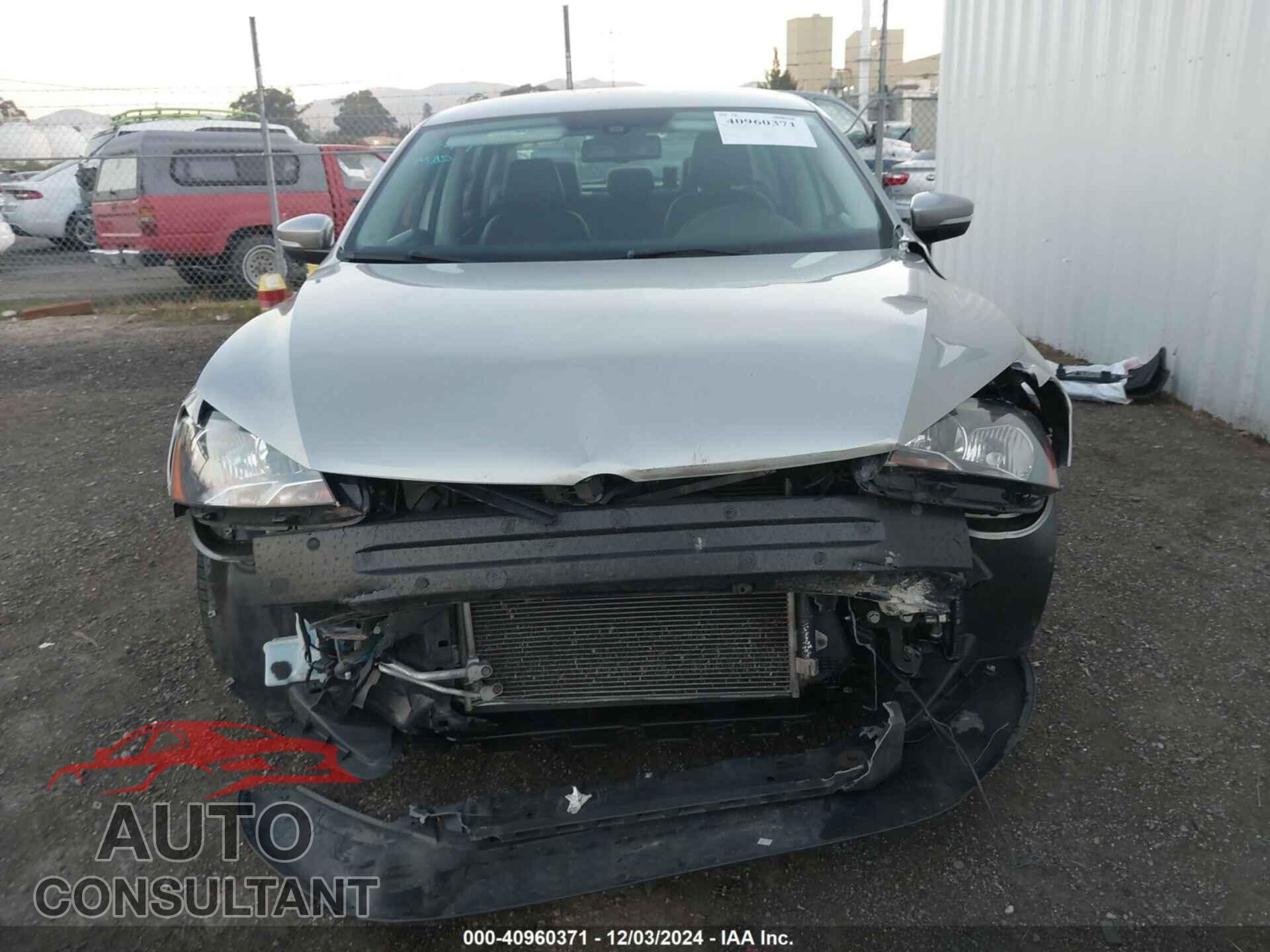 VOLKSWAGEN PASSAT 2014 - 1VWBT7A33EC091849