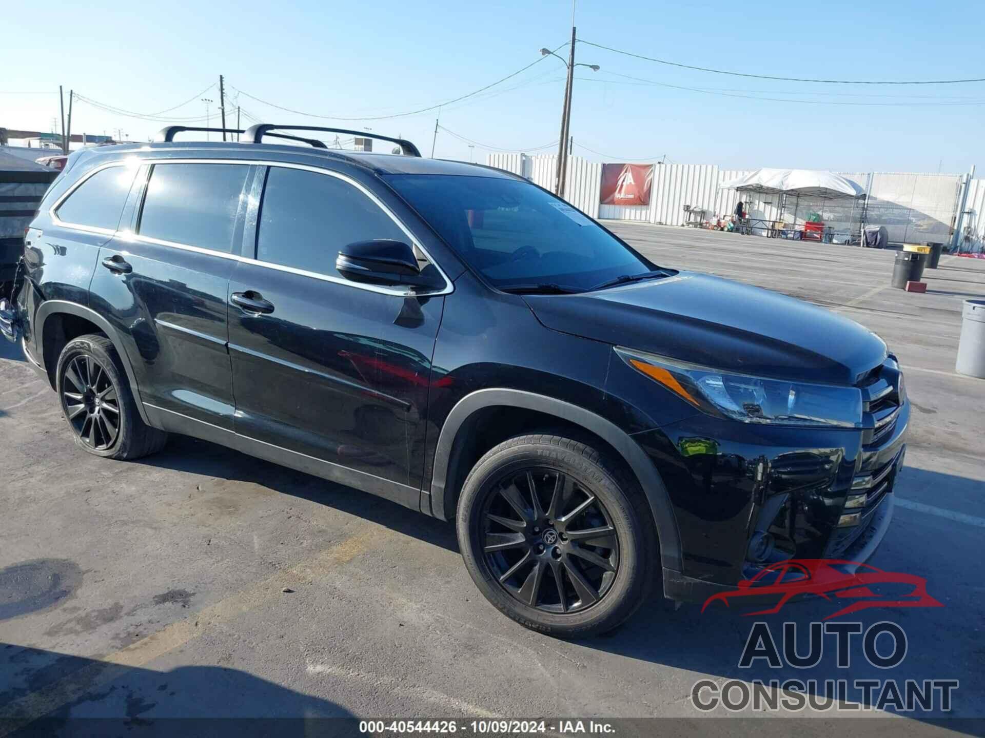 TOYOTA HIGHLANDER 2019 - 5TDKZRFH4KS574858