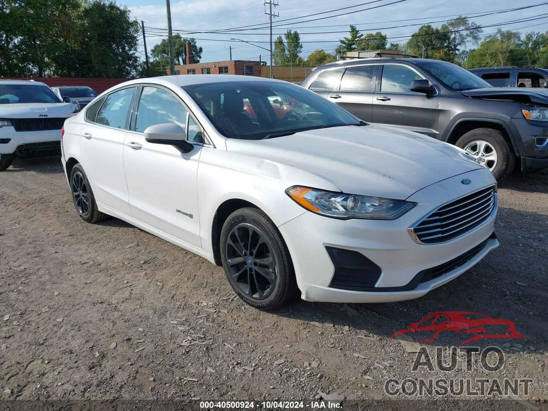 FORD FUSION HYBRID 2019 - 3FA6P0LU9KR113054
