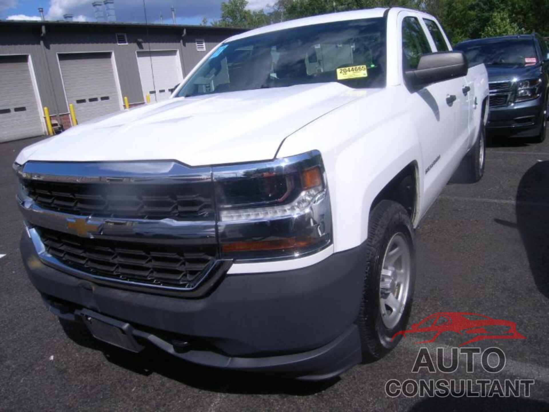 CHEVROLET SILVERADO 1500 2017 - 1GCVKNEC1HZ240214