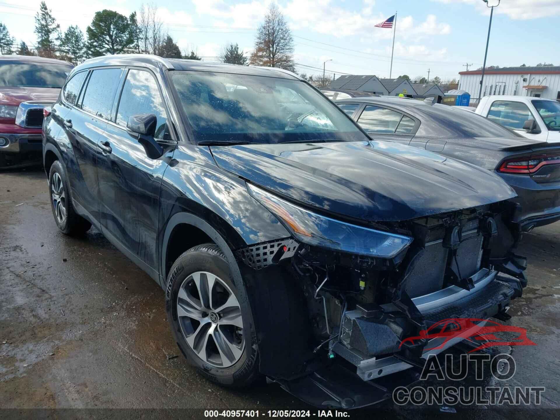 TOYOTA HIGHLANDER 2022 - 5TDGZRAH1NS542130