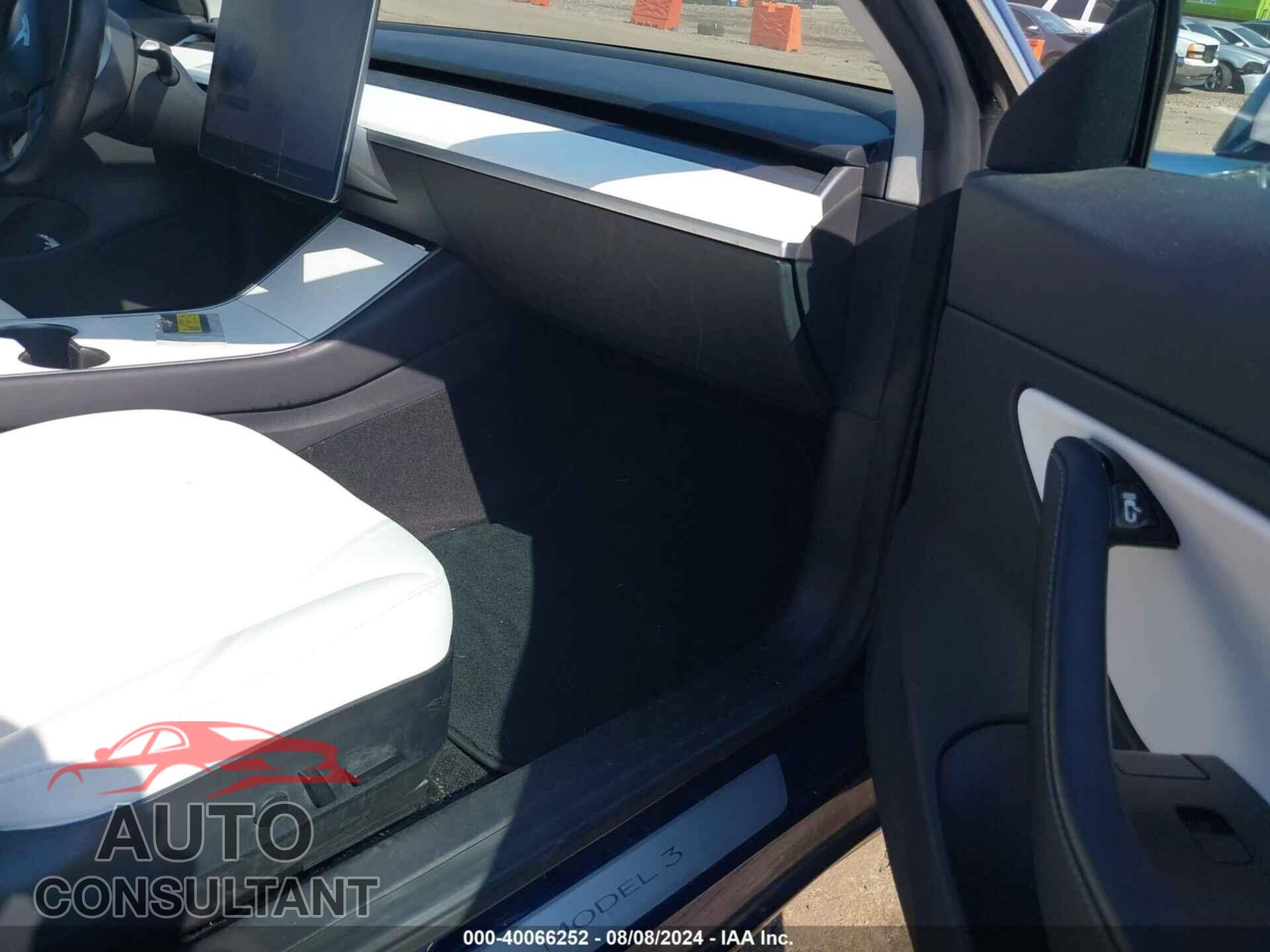 TESLA MODEL 3 2019 - 5YJ3E1EB9KF391037