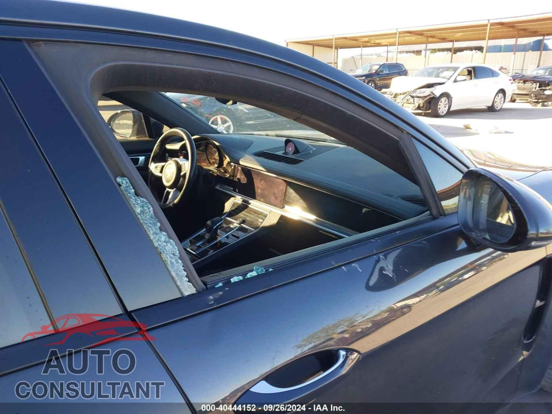 PORSCHE PANAMERA 2018 - WP0AA2A72JL111903