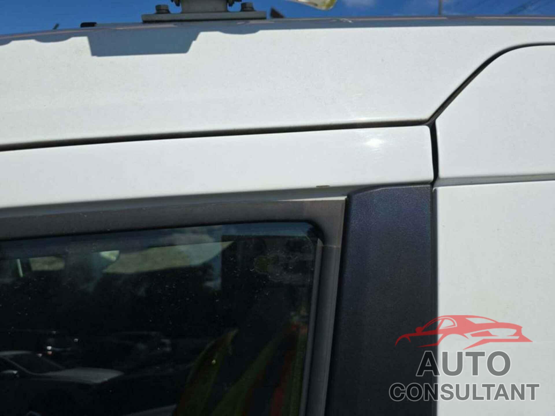 FORD TRANSIT CONNECT 2017 - NM0LS7E76H1329763