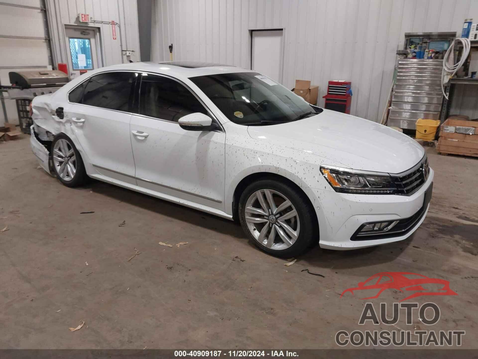 VOLKSWAGEN PASSAT 2017 - 1VWCT7A31HC038706