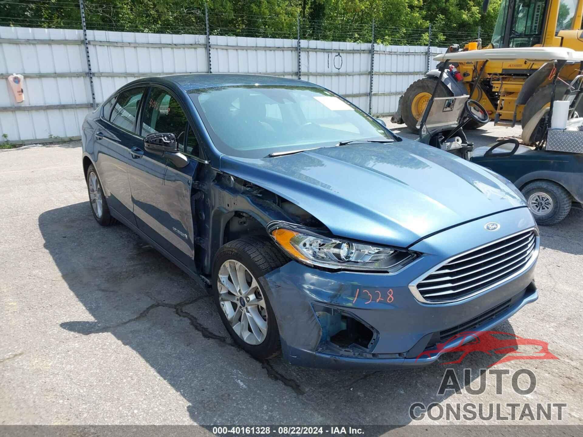 FORD FUSION HYBRID 2019 - 3FA6P0LU0KR165348
