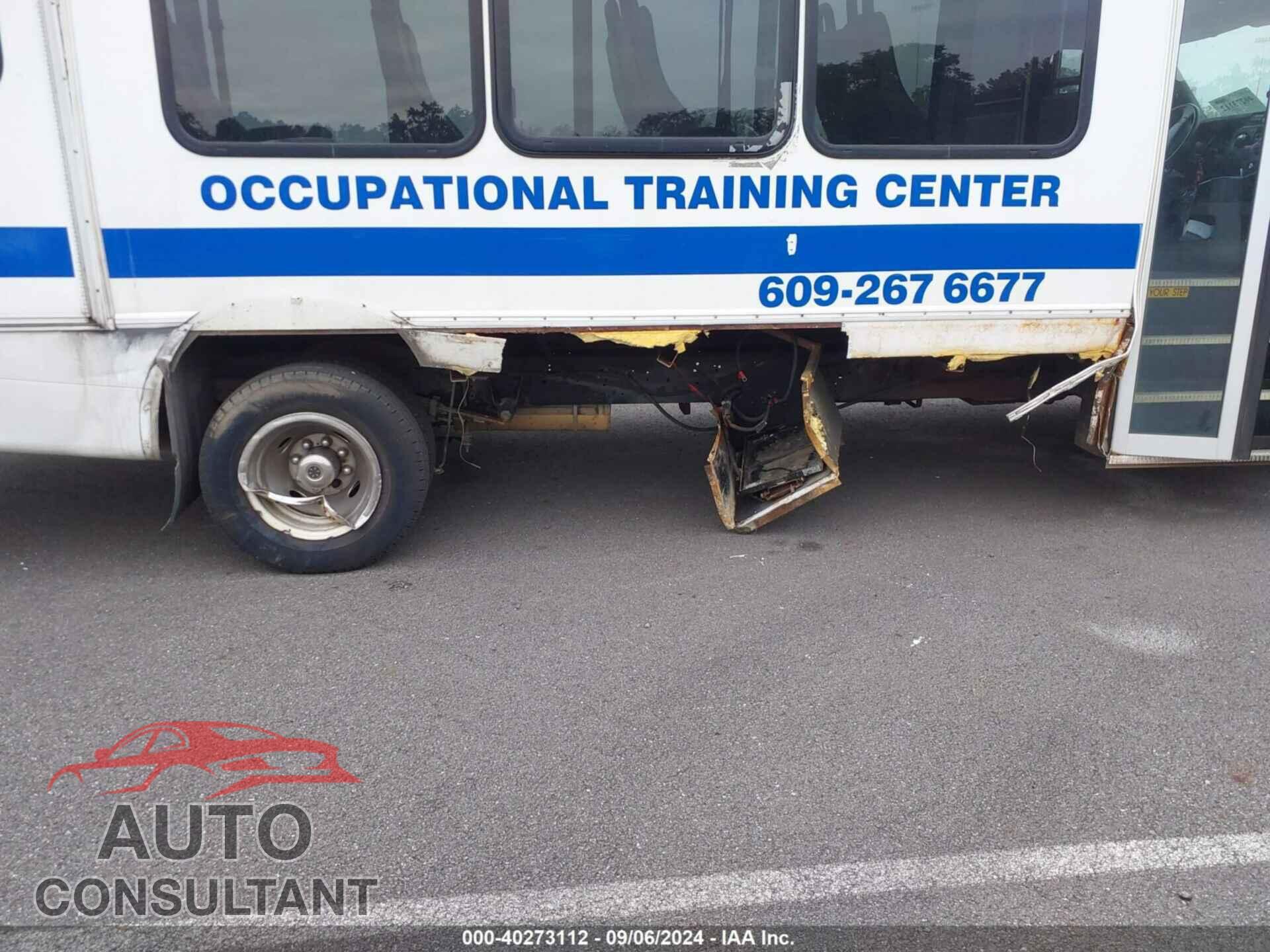 FORD E-450 CUTAWAY 2015 - 1FDFE4FS6FDA12159