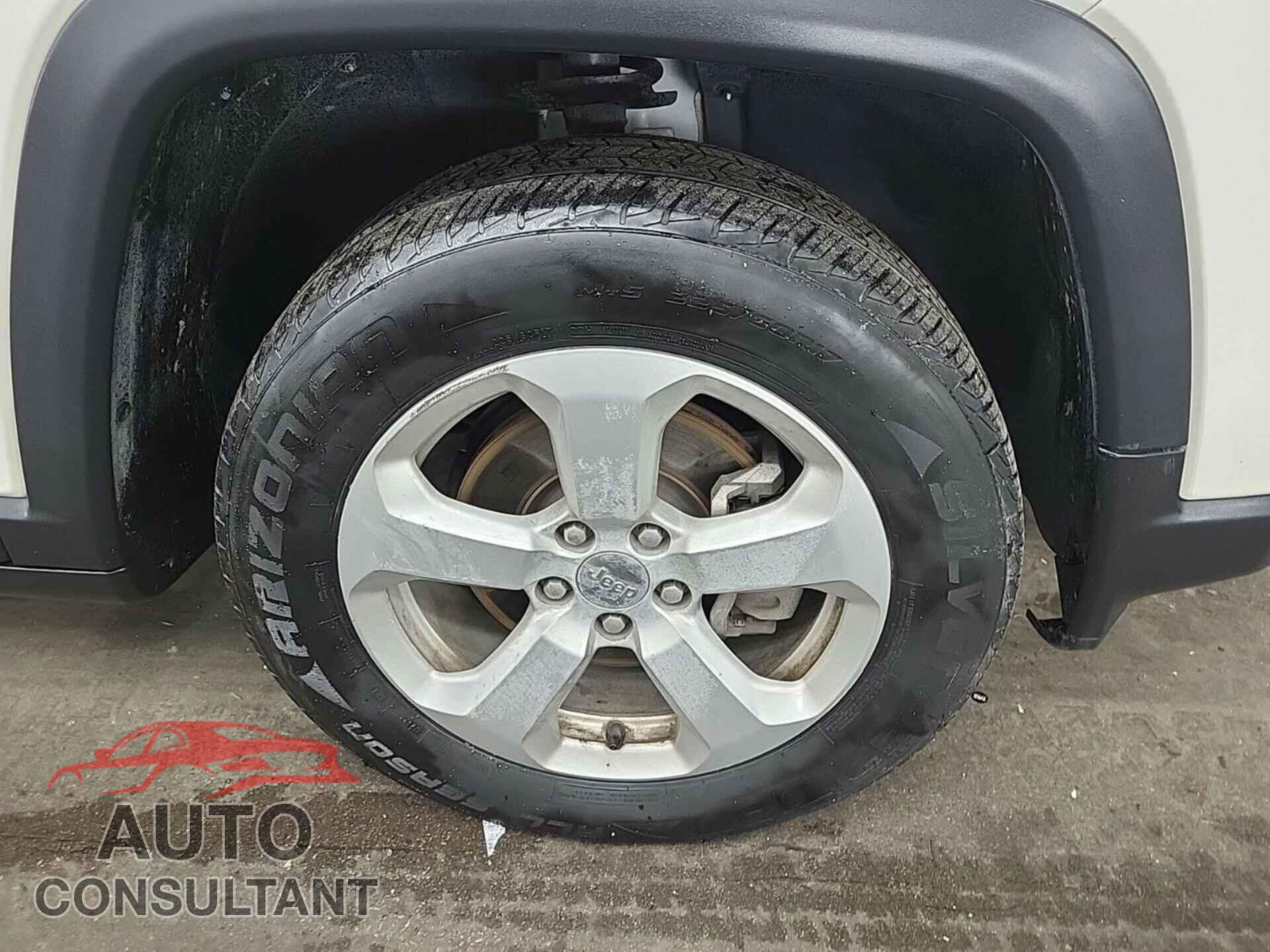 JEEP COMPASS 2018 - 3C4NJDBB1JT303902