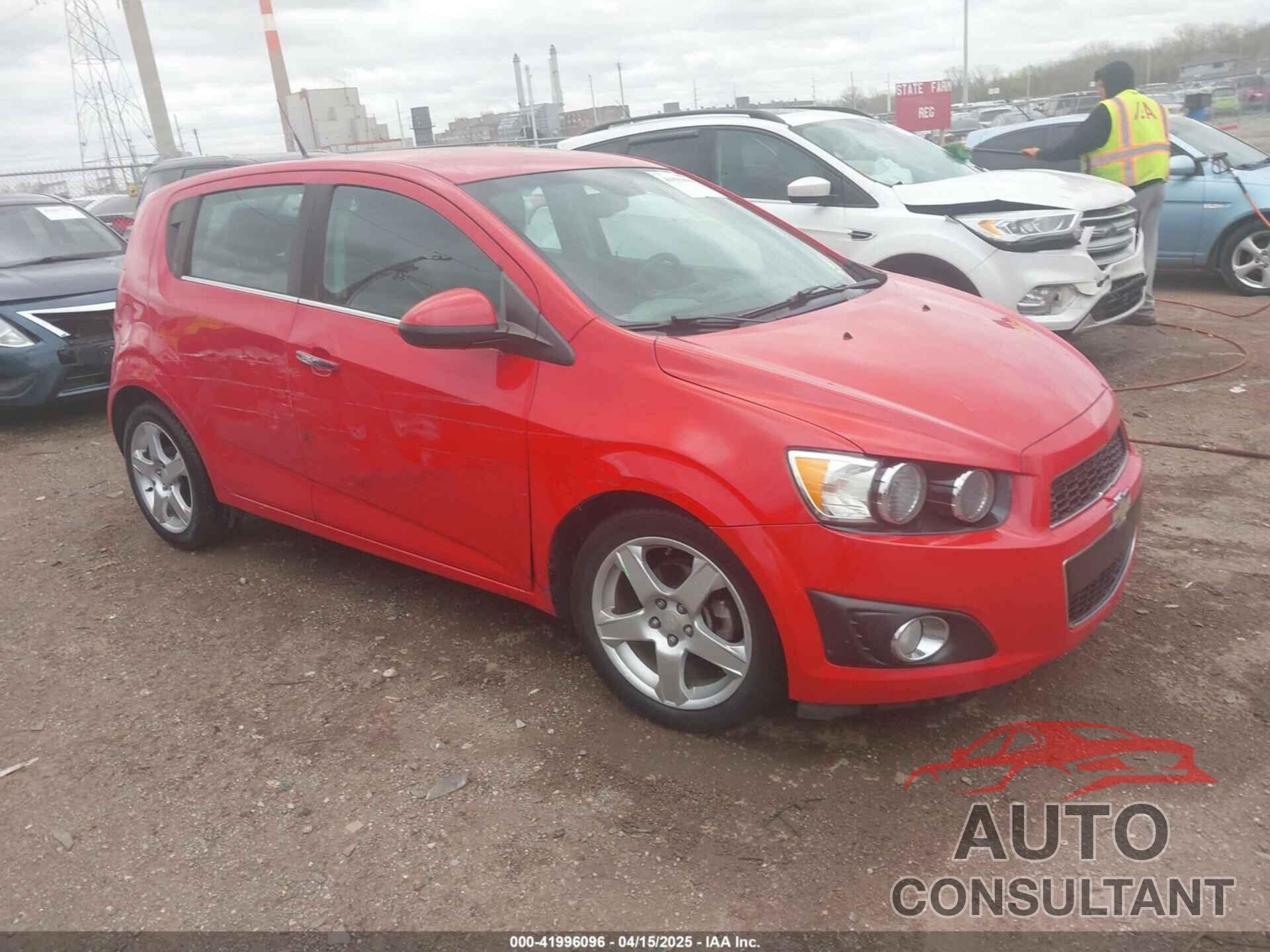 CHEVROLET SONIC 2013 - 1G1JE6SH5D4140421