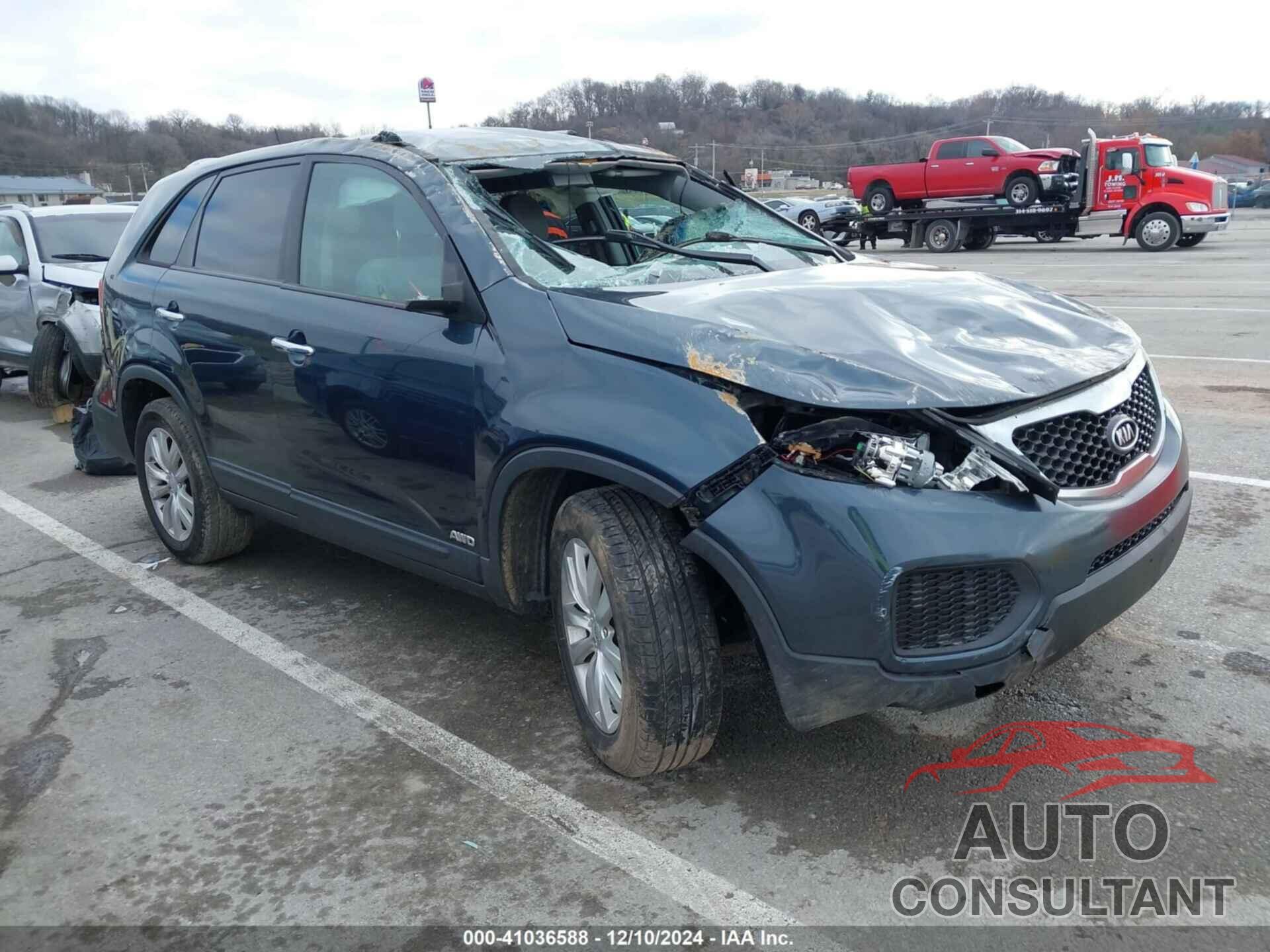 KIA SORENTO 2011 - 5XYKTDA23BG068572