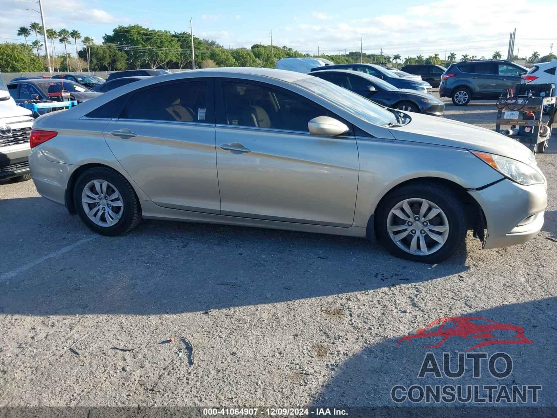 HYUNDAI SONATA 2011 - 5NPEB4AC1BH290416