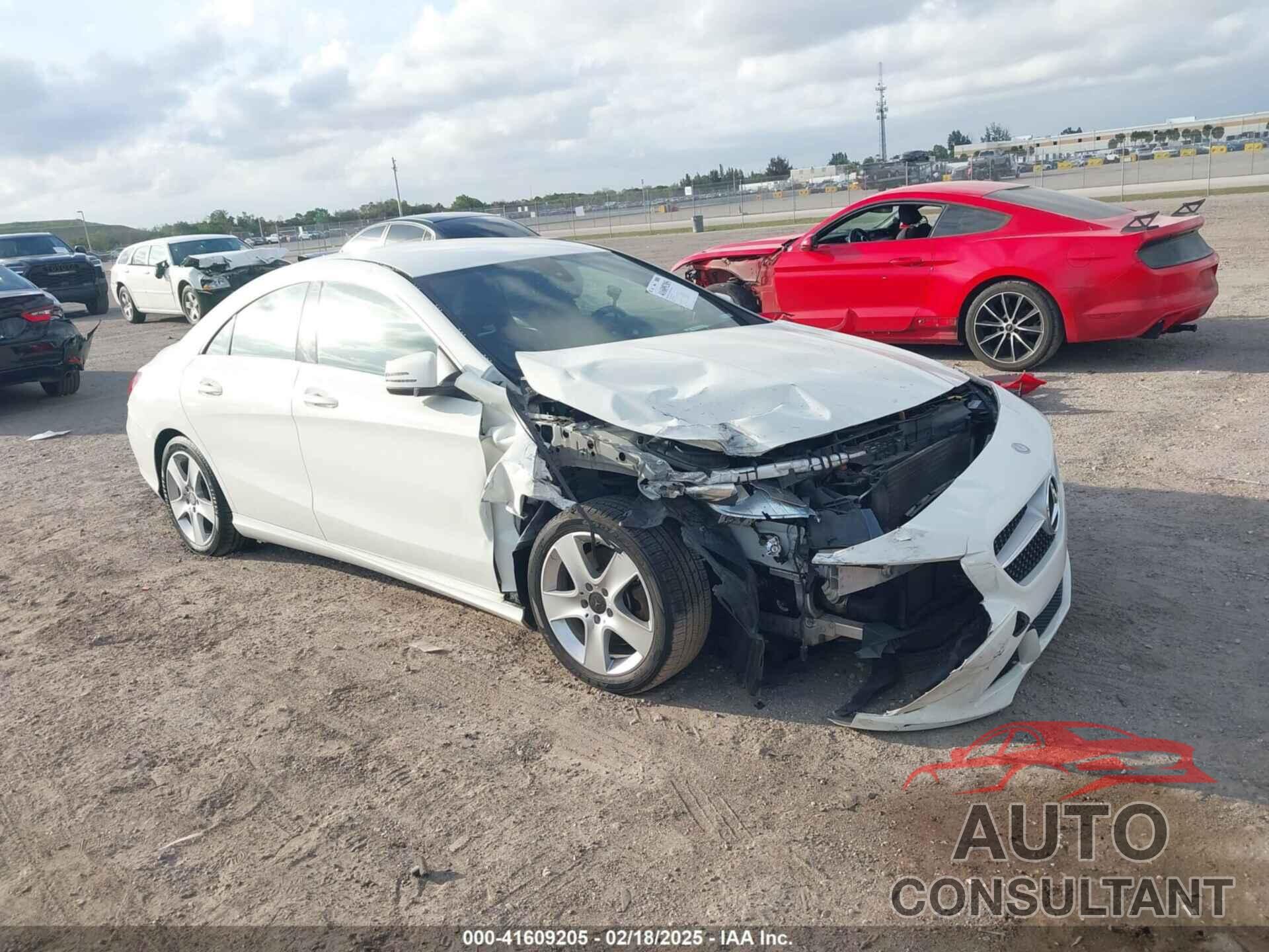 MERCEDES-BENZ CLA 250 2015 - WDDSJ4EB5FN168810