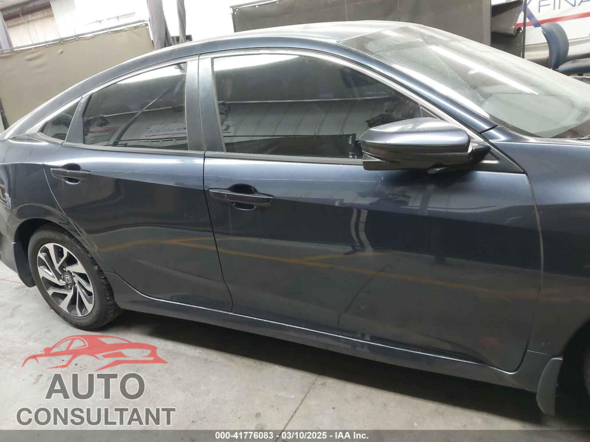 HONDA CIVIC 2018 - 19XFC2F70JE031663