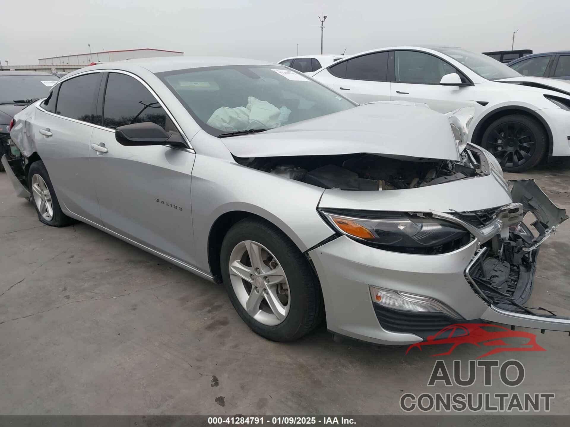 CHEVROLET MALIBU 2020 - 1G1ZB5ST1LF151414