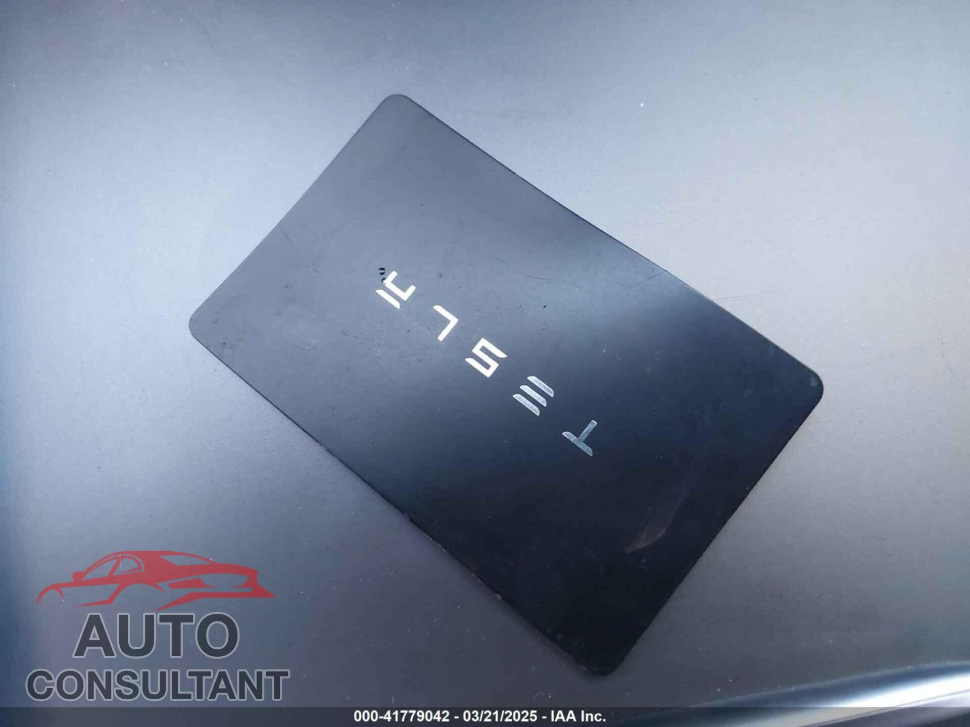 TESLA MODEL 3 2021 - 5YJ3E1EA9MF021068