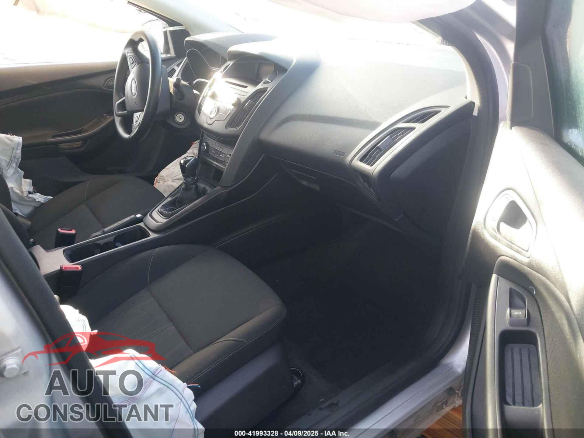 FORD FOCUS 2017 - 1FADP3E2XHL231075