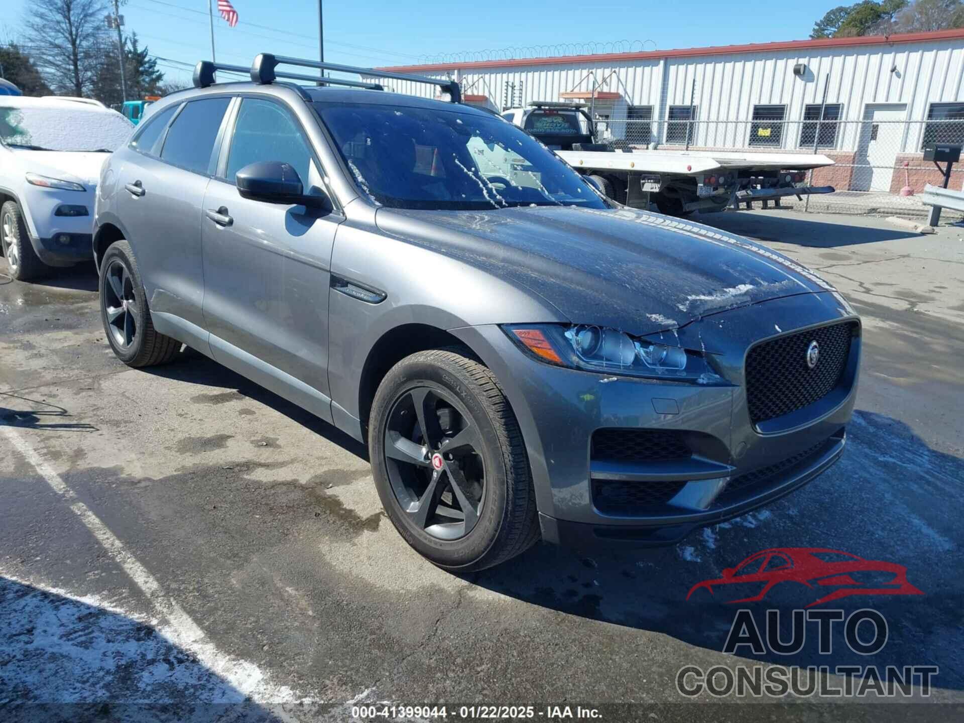 JAGUAR F-PACE 2018 - SADCJ2GX4JA290073